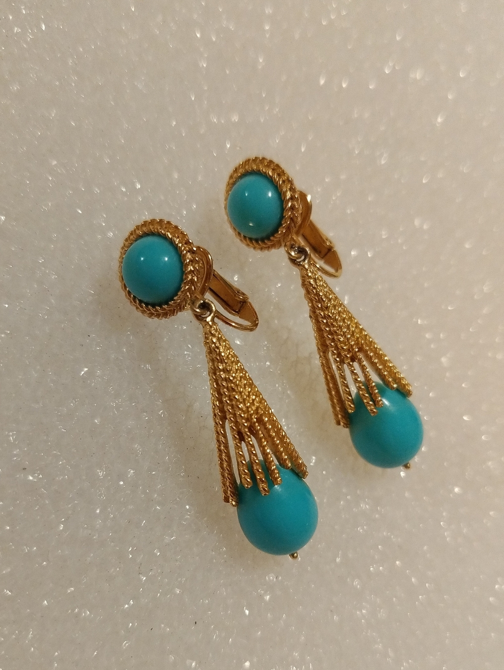 Vintage Avon "Azurene" dangle clip-on earrings